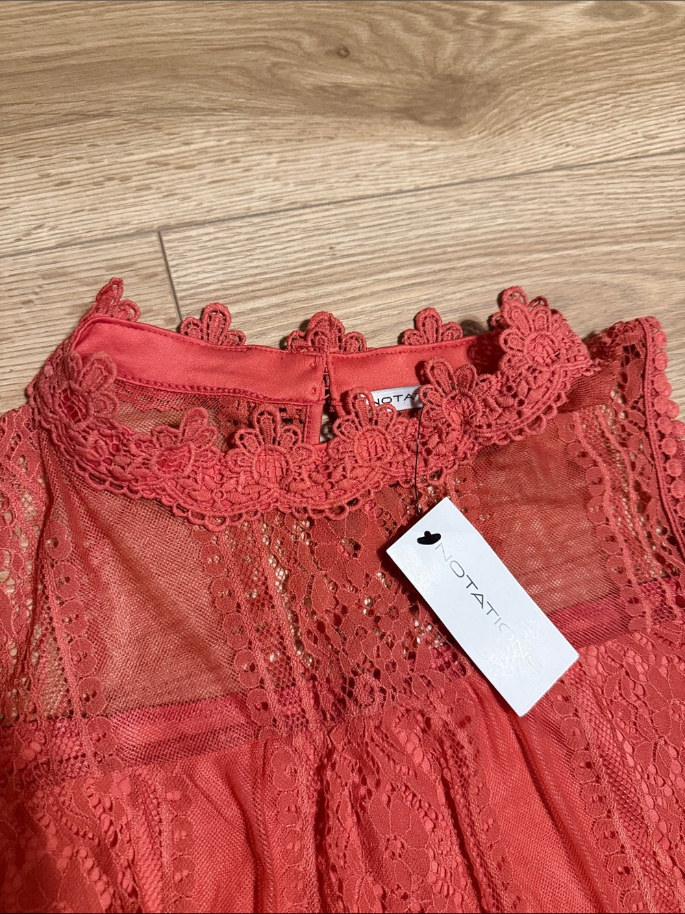 Notations Coral Lace High-Neck Sleeveless Top - Picture 4 of 8